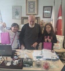 GİMDES’İN BUGÜNKÜ ZİYARETÇİLERİ YARININ BÜYÜKLERİ ÇOCUKLARIMIZ